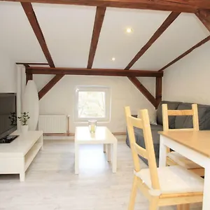 Apartment Gemütliche Dachgeschoßwohnung Mit Altbaucharme
